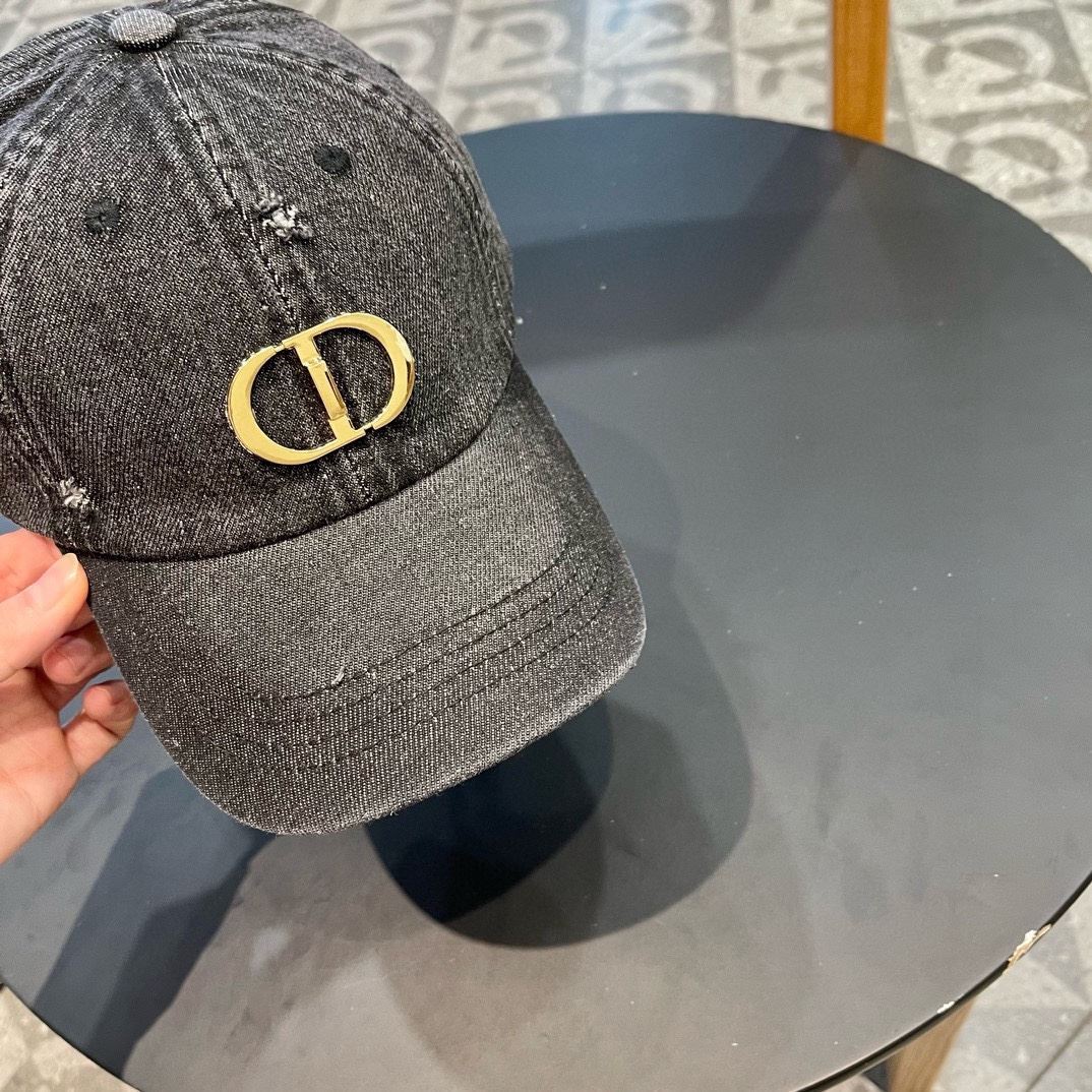 Christian Dior Caps